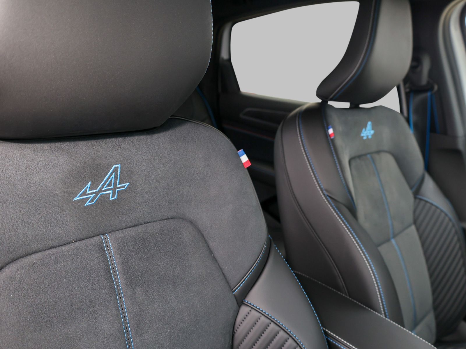 Renault Arkana ESPRIT ALPINE Full Hybrid - Samsaru's Car Outlet