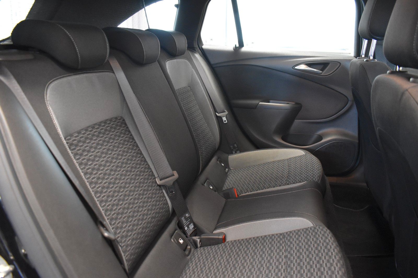 Opel Astra K Sports Tourer - Samsaru's Car Outlet