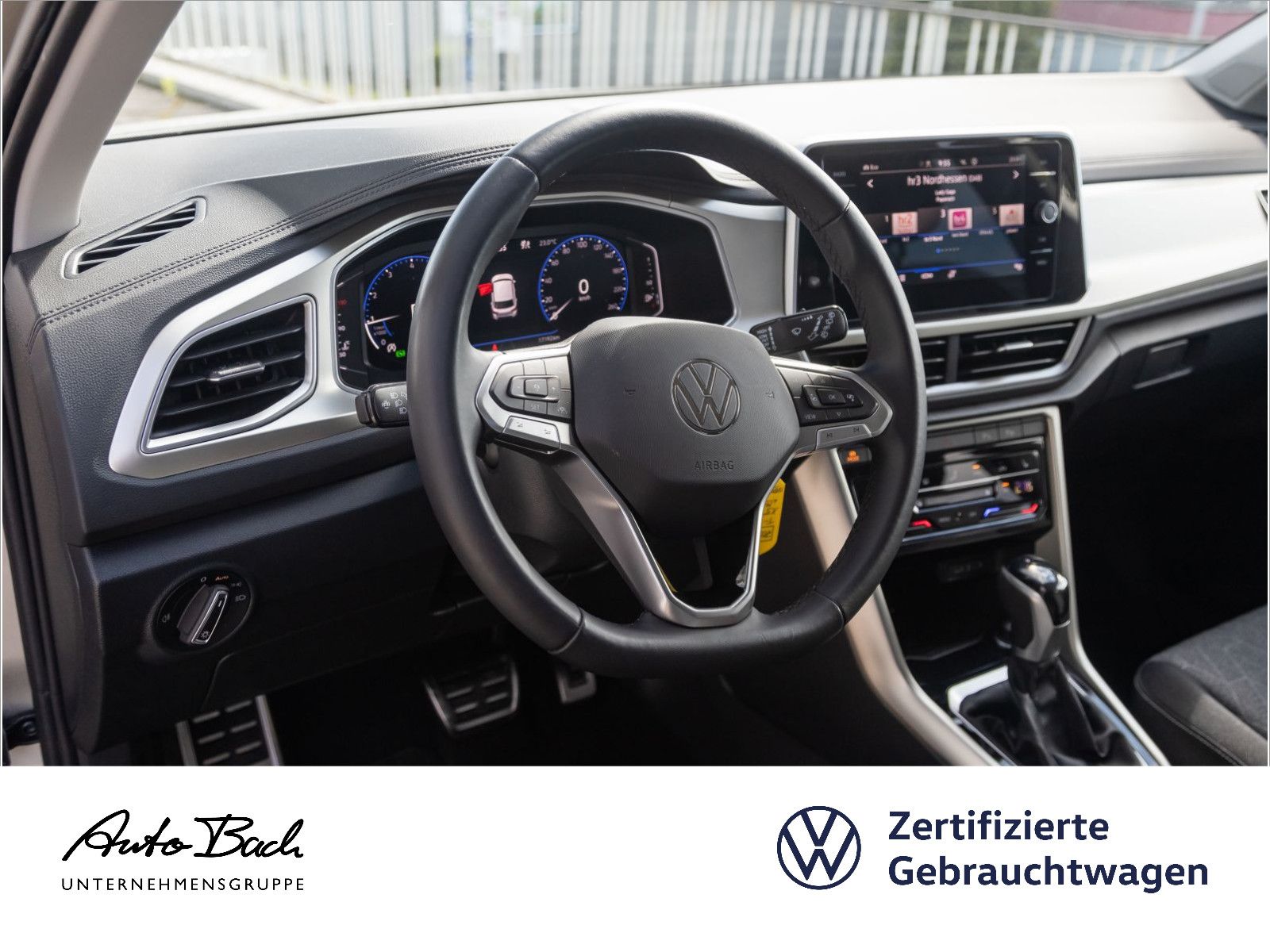 Volkswagen T-Roc 1.5 TSI MOVE DSG - Samsaru's Car Outlet