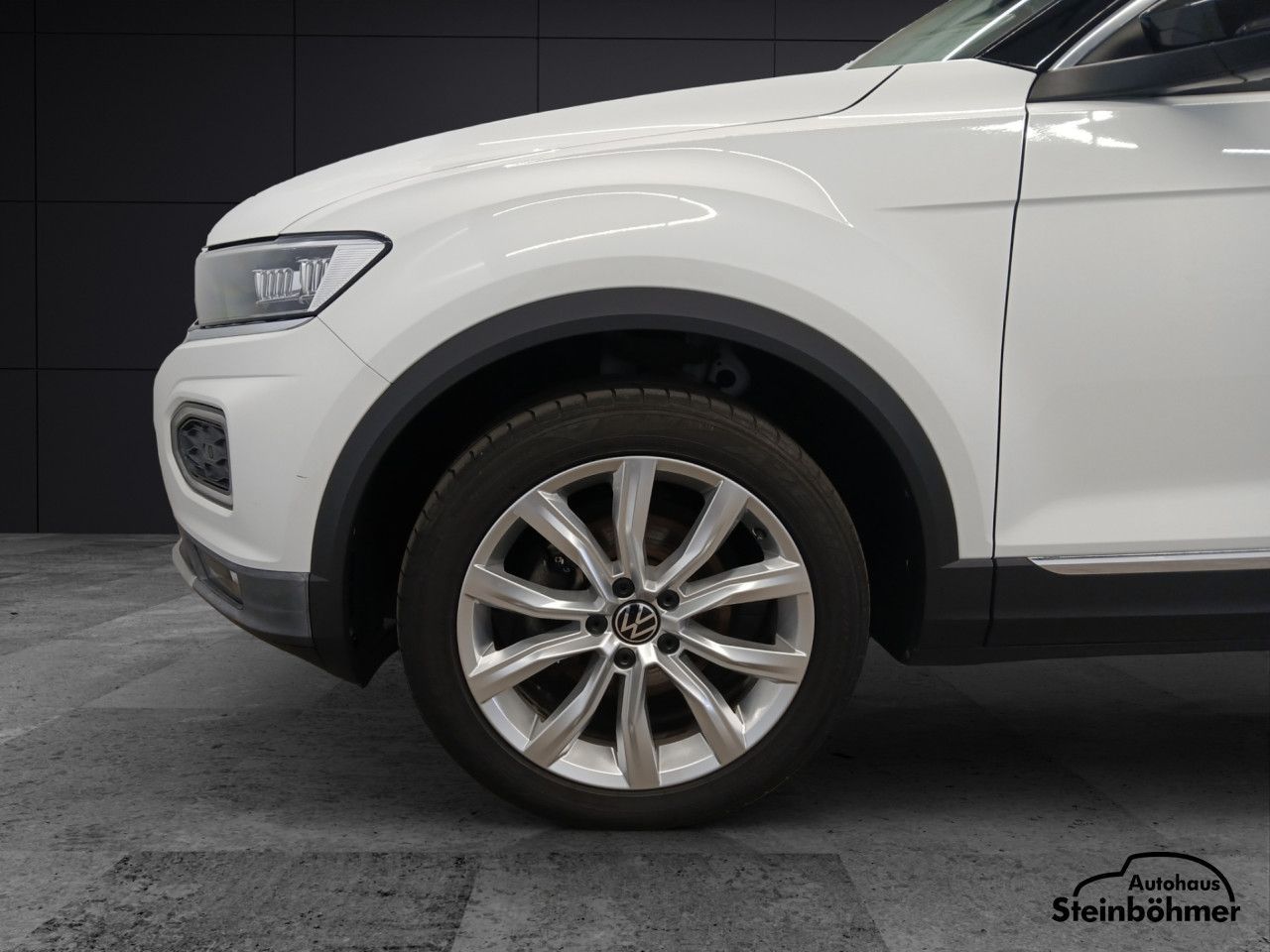 Volkswagen T-ROC United 1.5TSI DSG - Samsaru's Car Outlet