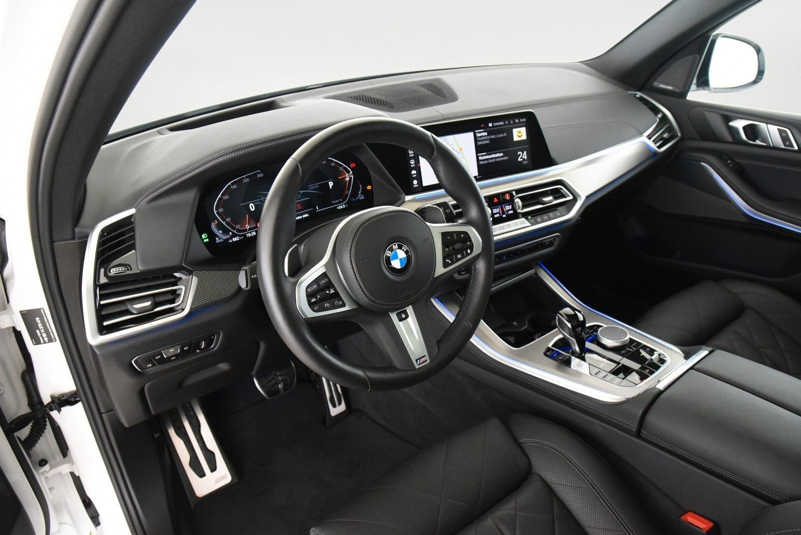 BMW X5 xDrive30d M Sport DriveAss Pano AHK Sthzg LED