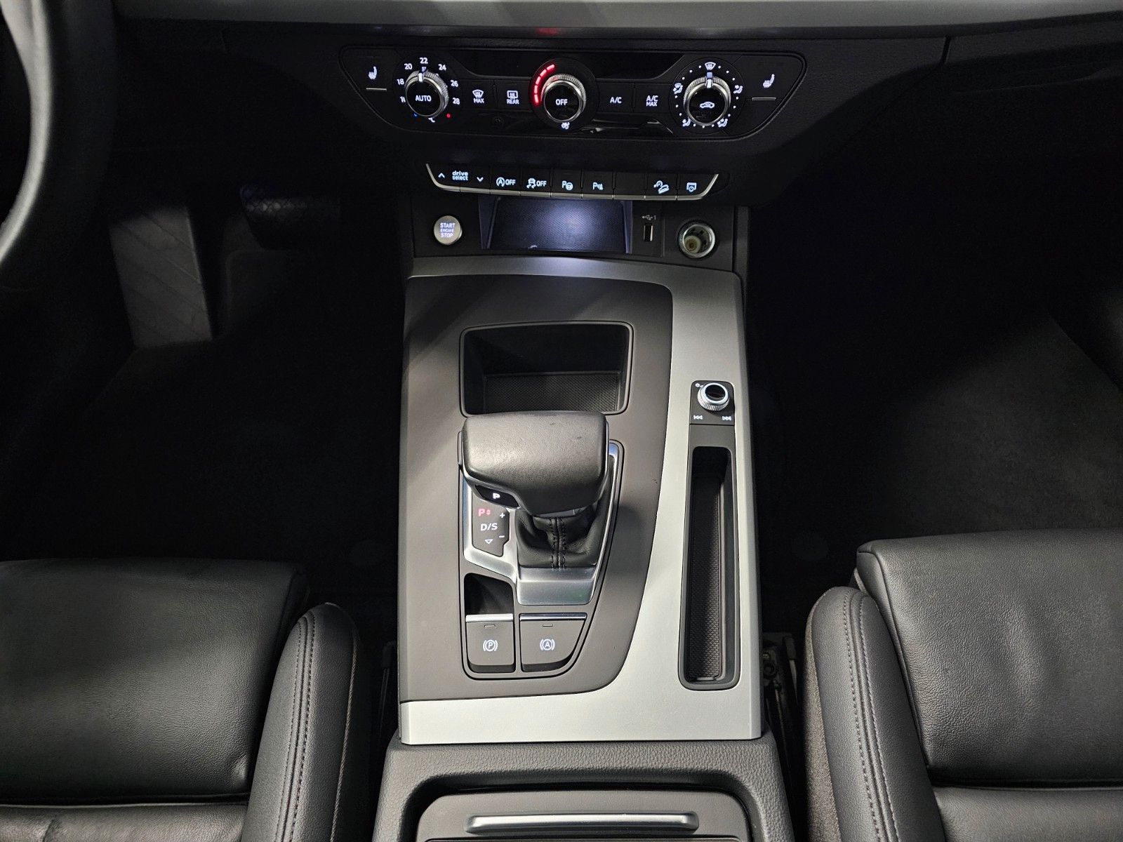 Audi Q5 40 TDI quattro S line + Head-Up/ACC/CarPlay