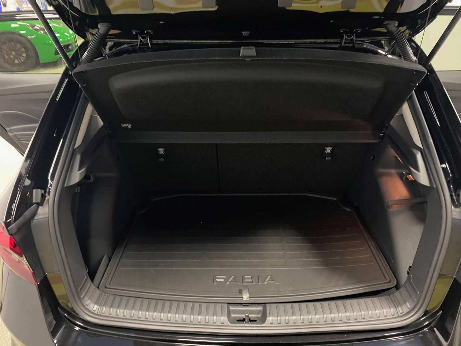 Skoda Fabia 1.0 TSI  DSG 130 Top Selection+ACC+TOTWINK