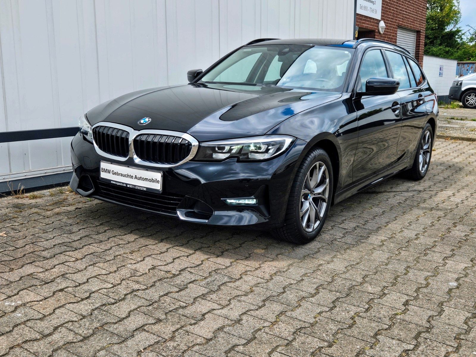 BMW 320d xDrive SPORT LINE - Samsaru's Car Outlet