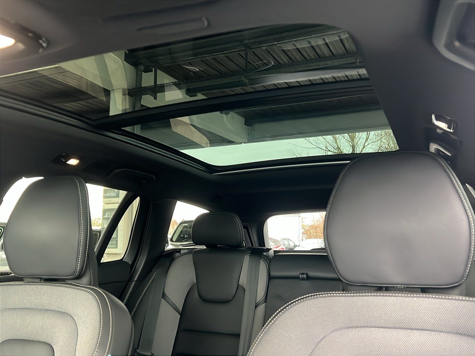 Volvo V60 Kombi T8 Twin Engine Ultimate Dark Recharge