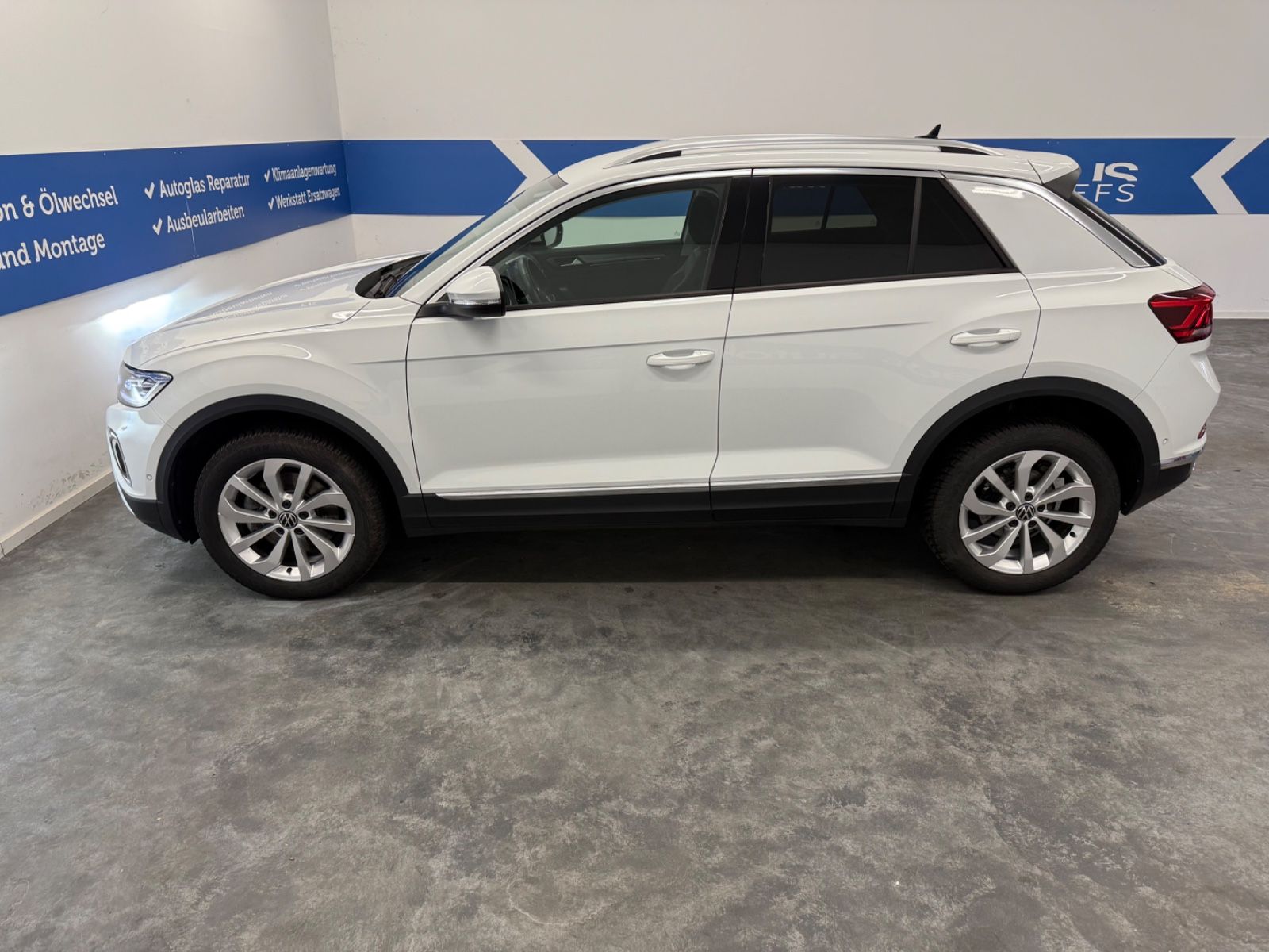 Volkswagen T-Roc 2.0 TDI DSG VirtuCock - Samsaru's Car Outlet