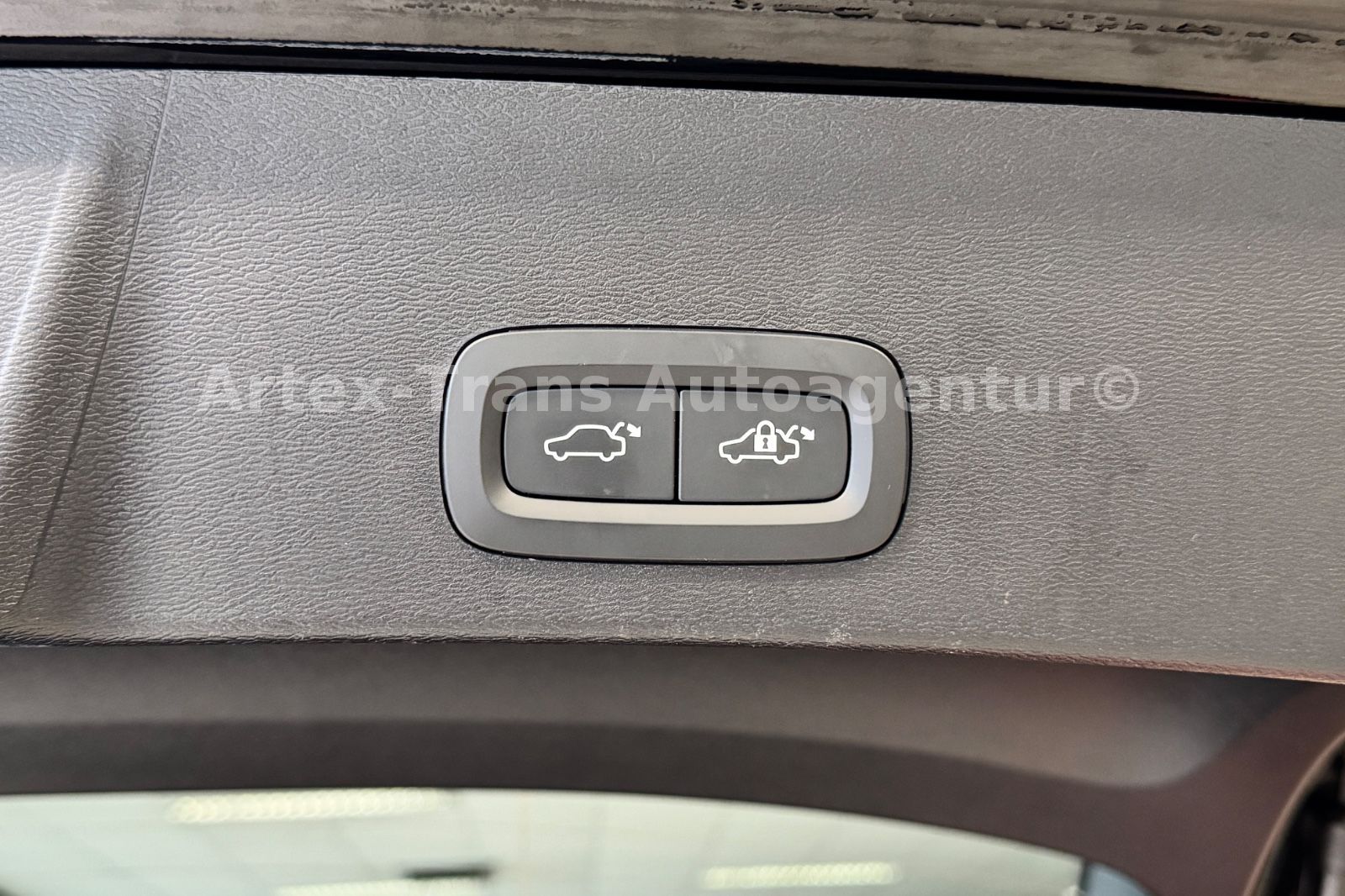 Volvo XC40 T4 Recharge Plug-In Hybrid /NAV/SHZ/AHK/ACC