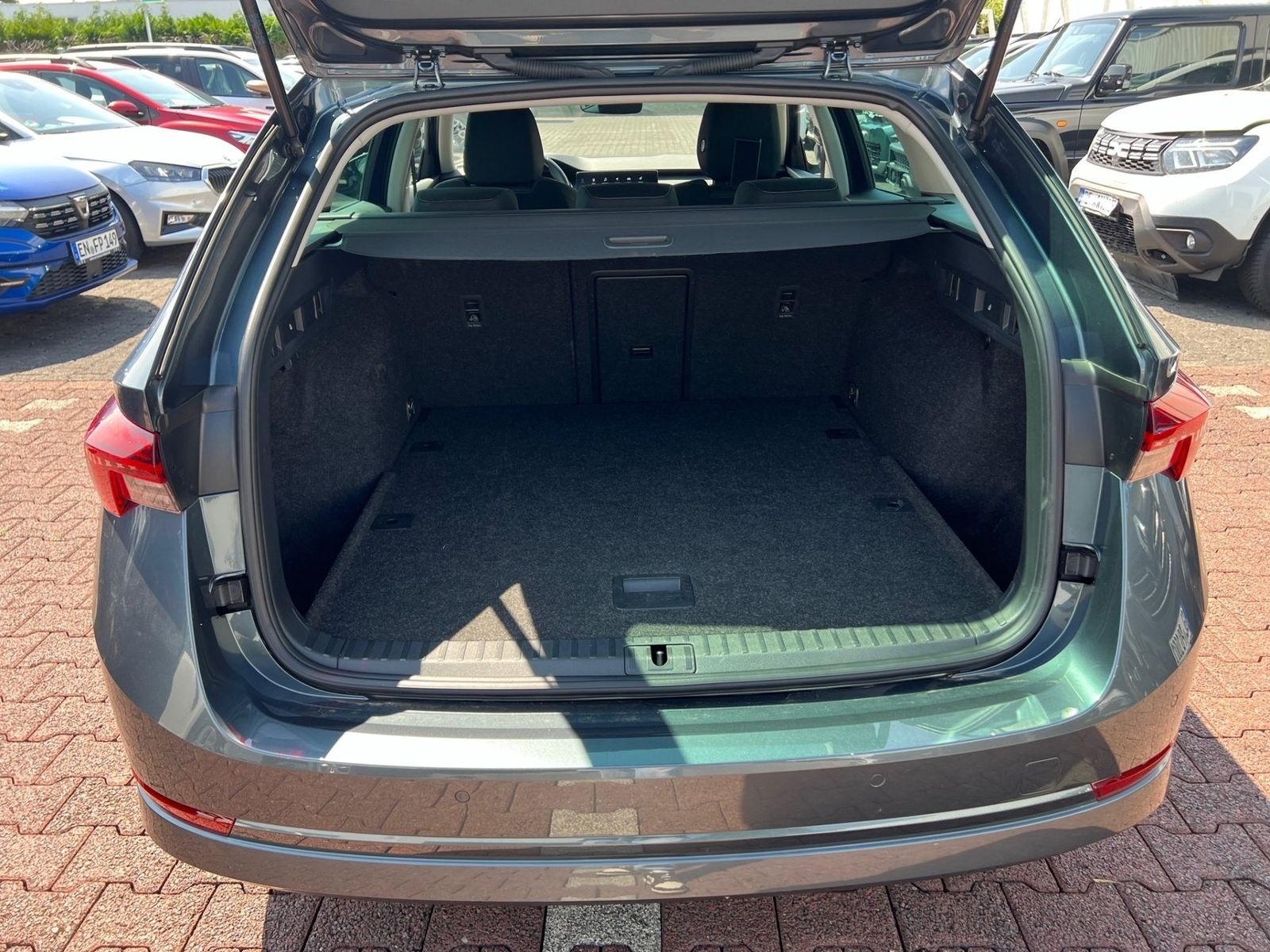 Skoda Octavia Combi 1.0 TSI Clever - Samsaru's Car Outlet