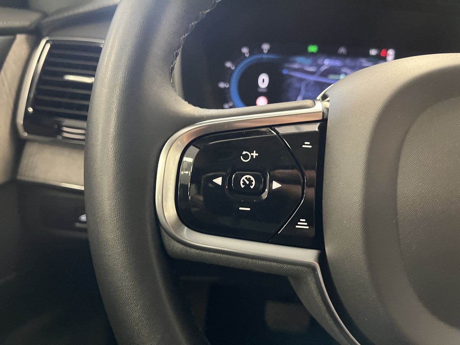 Volvo XC90 Plus Bright T8 Recharge AWD*7-Sitzer*Leder*