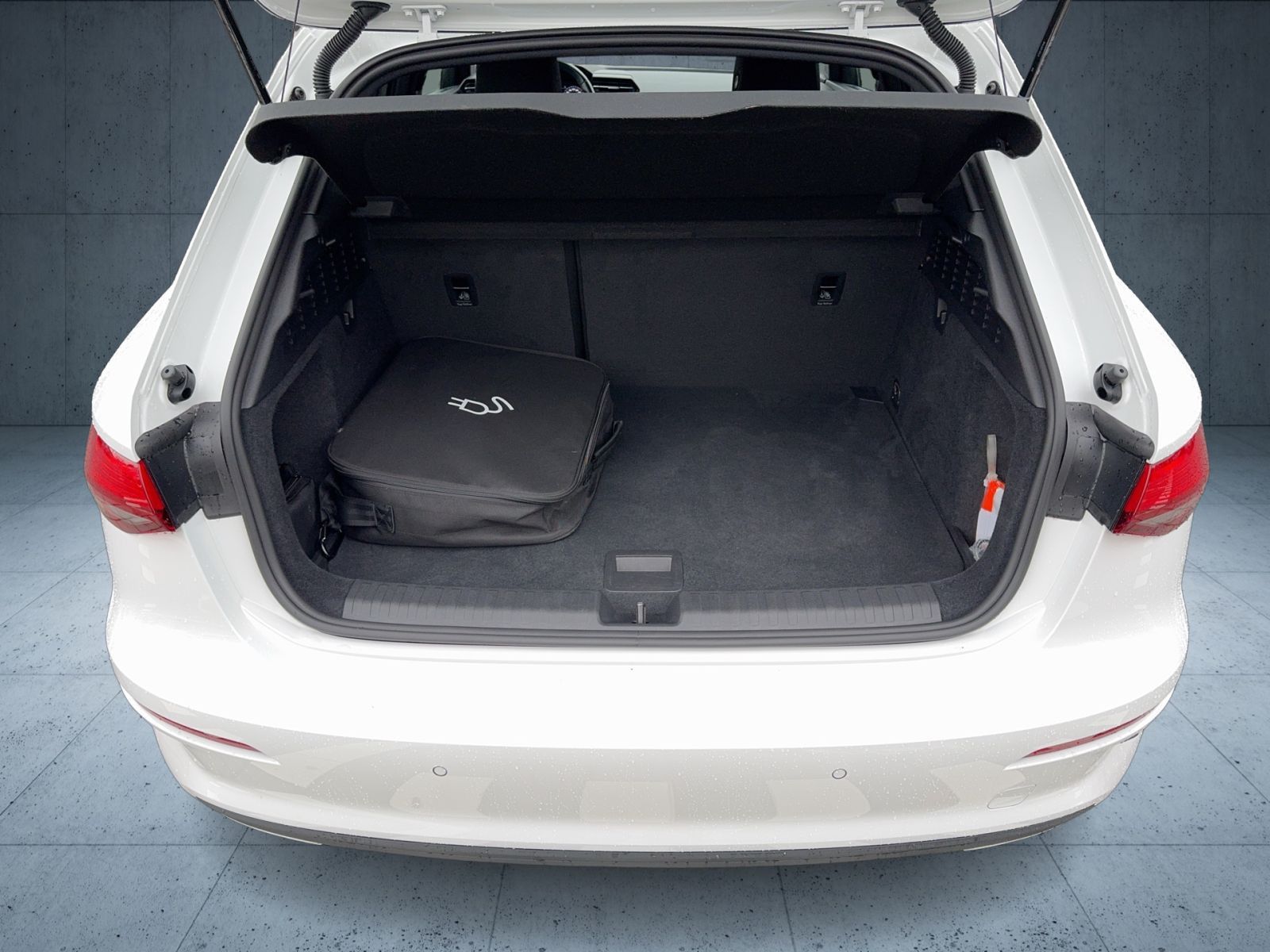 Audi A3 Sportback 40 TFSI e MMI/ASI/SHZ/EPH/17"/Tempo