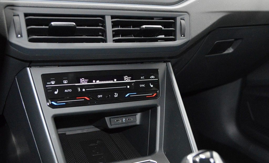 Volkswagen Taigo 1.5 TSI DSG R-Line - Samsaru's Car Outlet