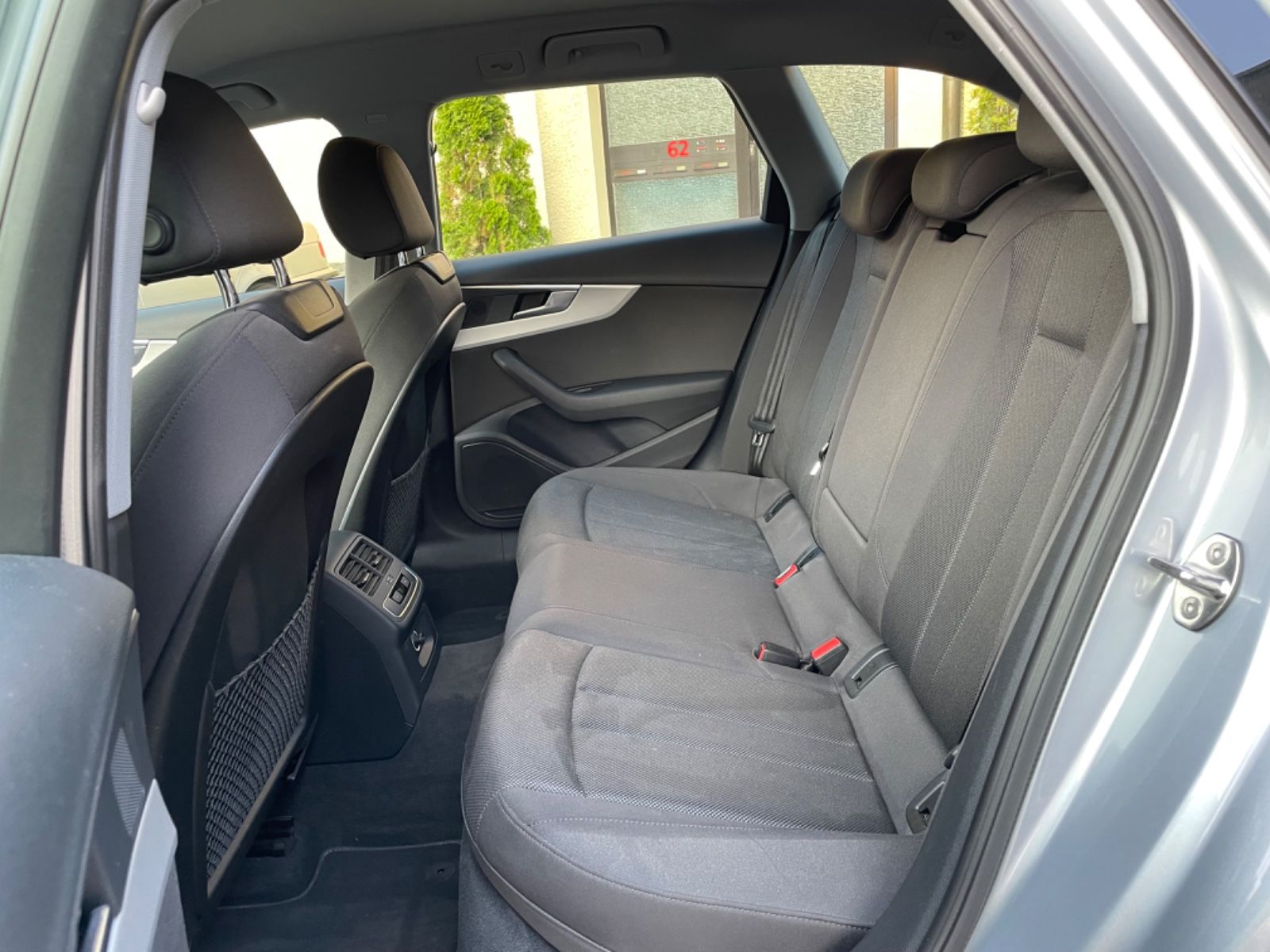 Audi A4 Avant 35 TDI basis - Samsaru's Car Outlet