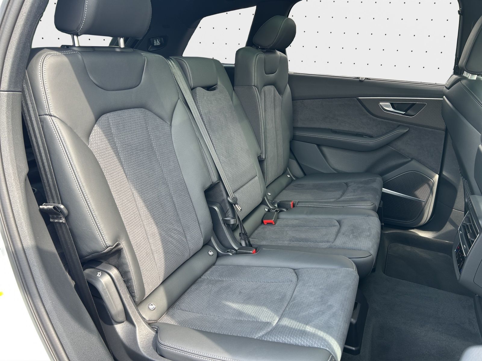 Audi Q7 50 TDI quattro S-LINE*7-SITZER*AHK*PANO*OPTIK