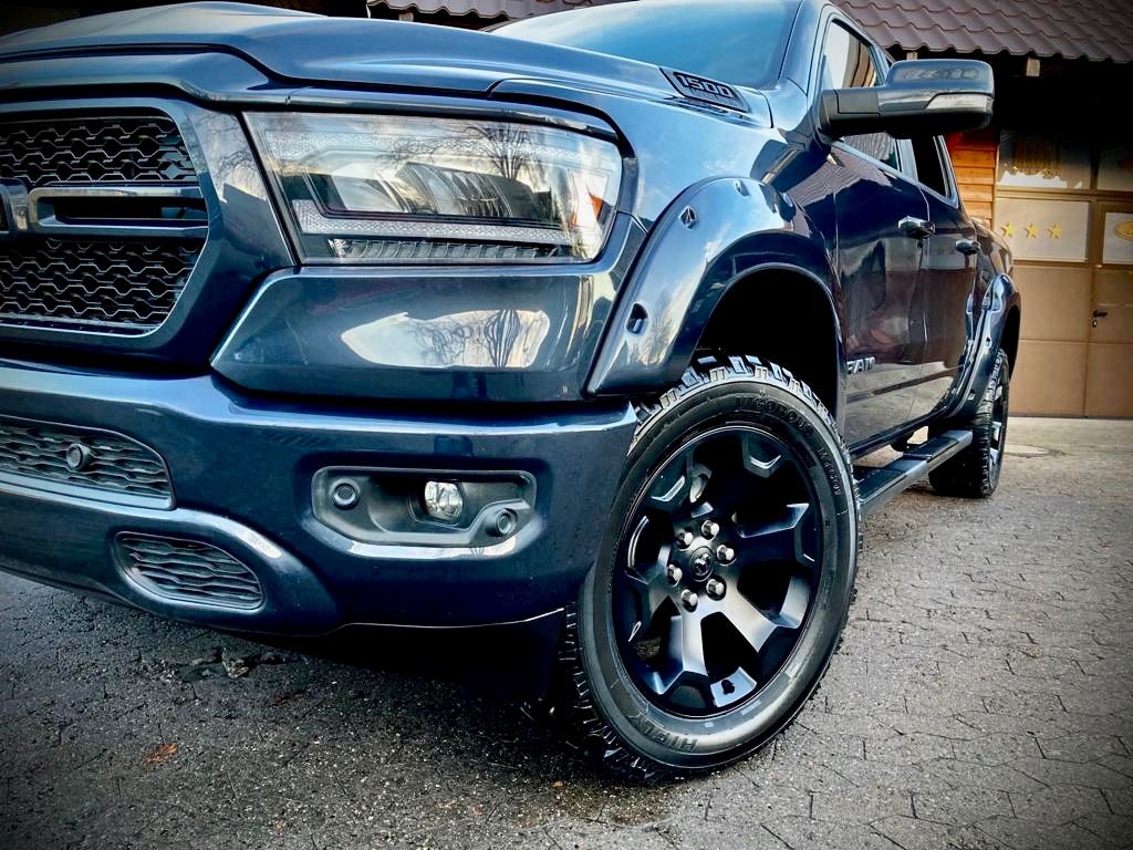 Dodge 1500 V8*LPG*OFF-ROAD*LED*AHK*LEDER*GARANTIE*TOP