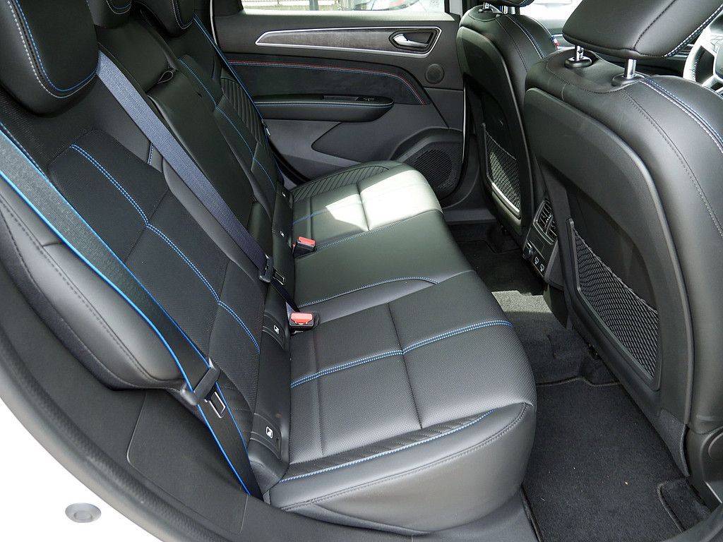 Renault Arkana ESPRIT ALPINE Full Hybrid - Samsaru's Car Outlet