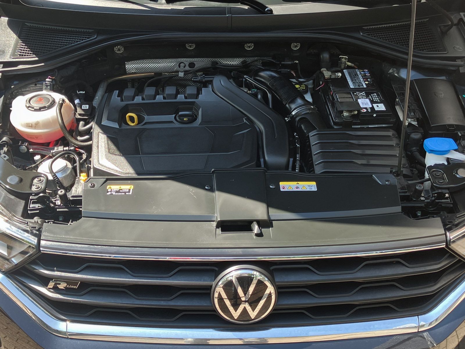 Volkswagen T-Roc Sport 1.5 l TSI - Samsaru's Car Outlet