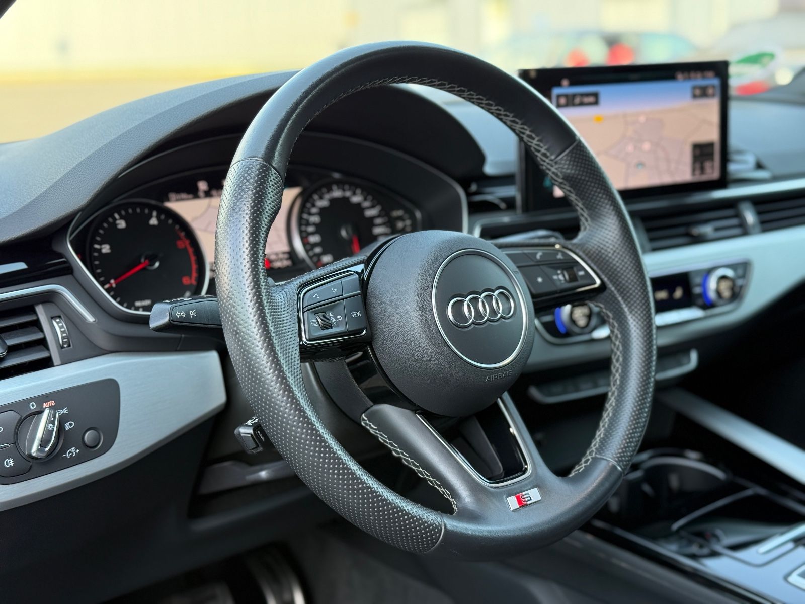 Audi A4 Avant 40 TDI S-Line - Samsaru's Car Outlet