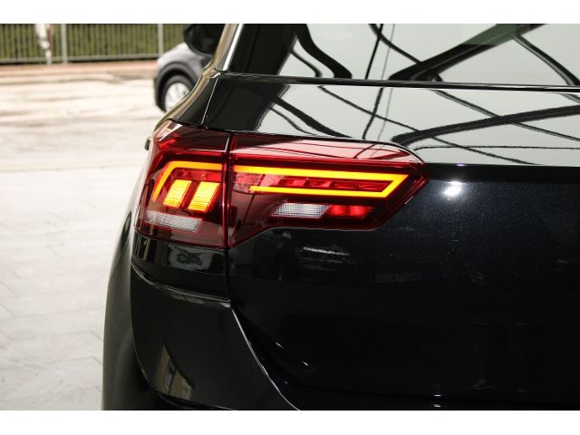 Volkswagen T-Roc R-Line 2.0 TSI DSG 4Motion - Samsaru's Car Outlet