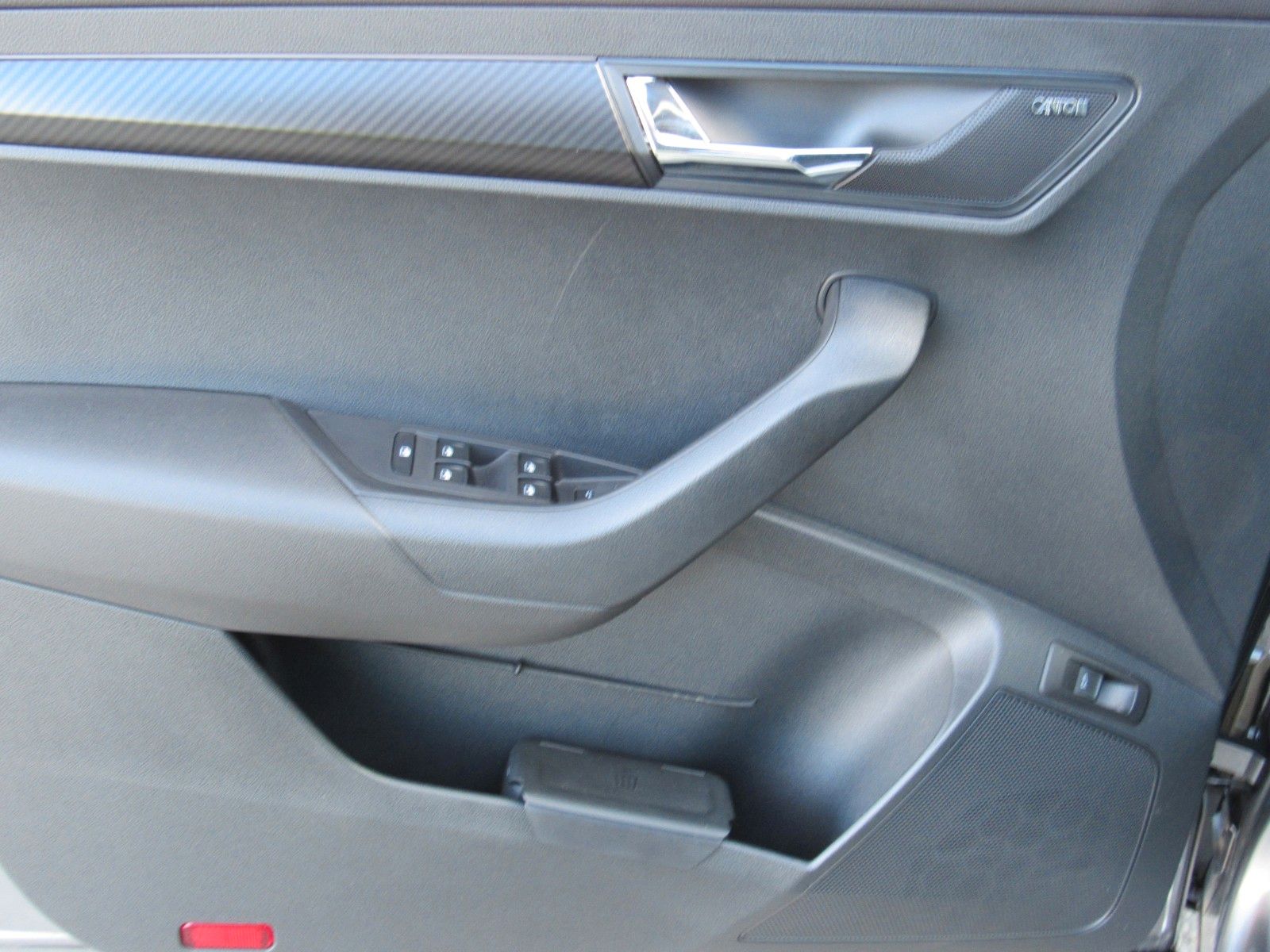 Skoda Karoq 2.0l TDI DSG 4x4 Sportline AHK 360° CANTON