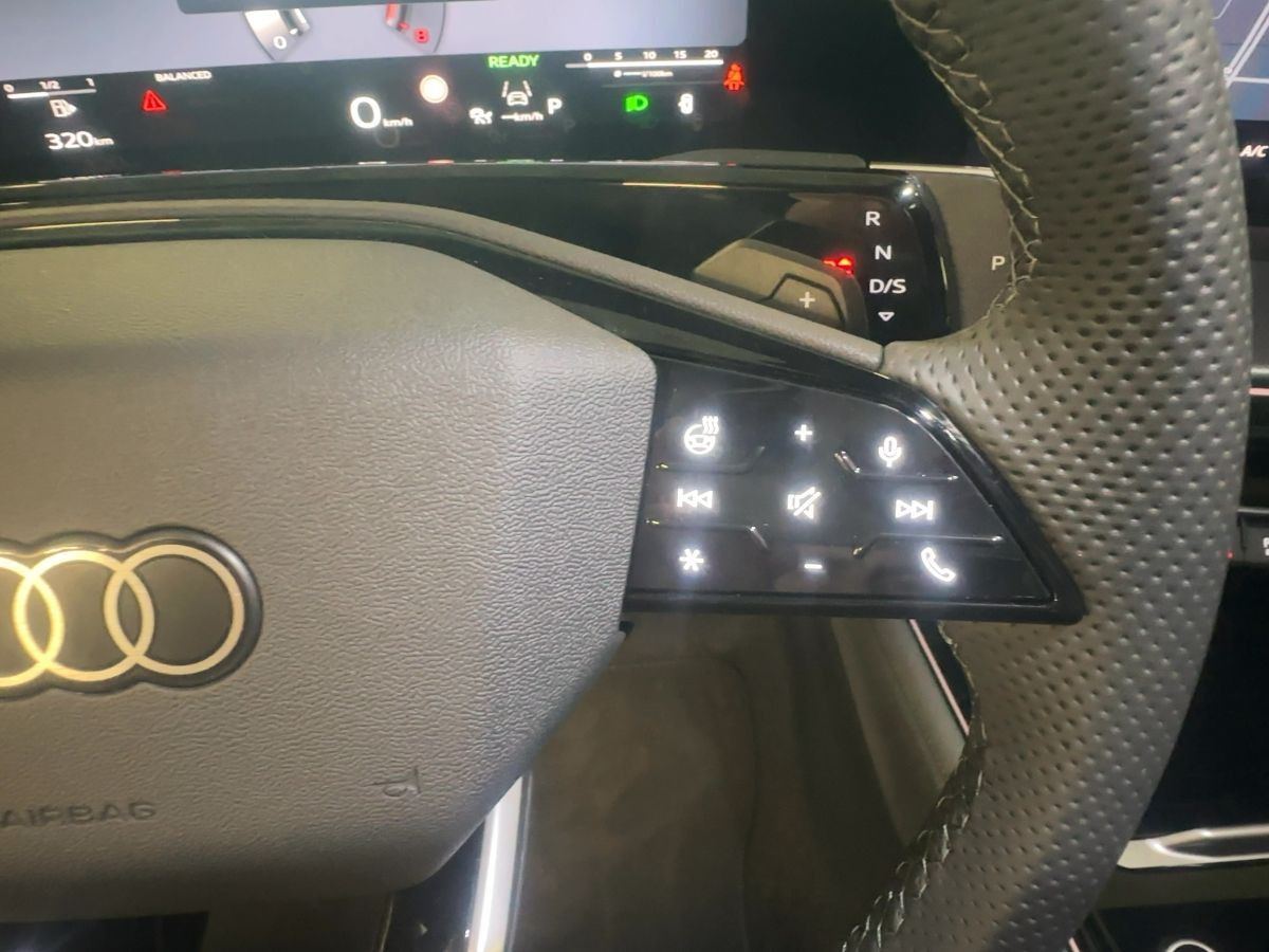 Audi Q3 TFSI S tronic 2xS LINE/TECH-PRO/LM20/AHK
