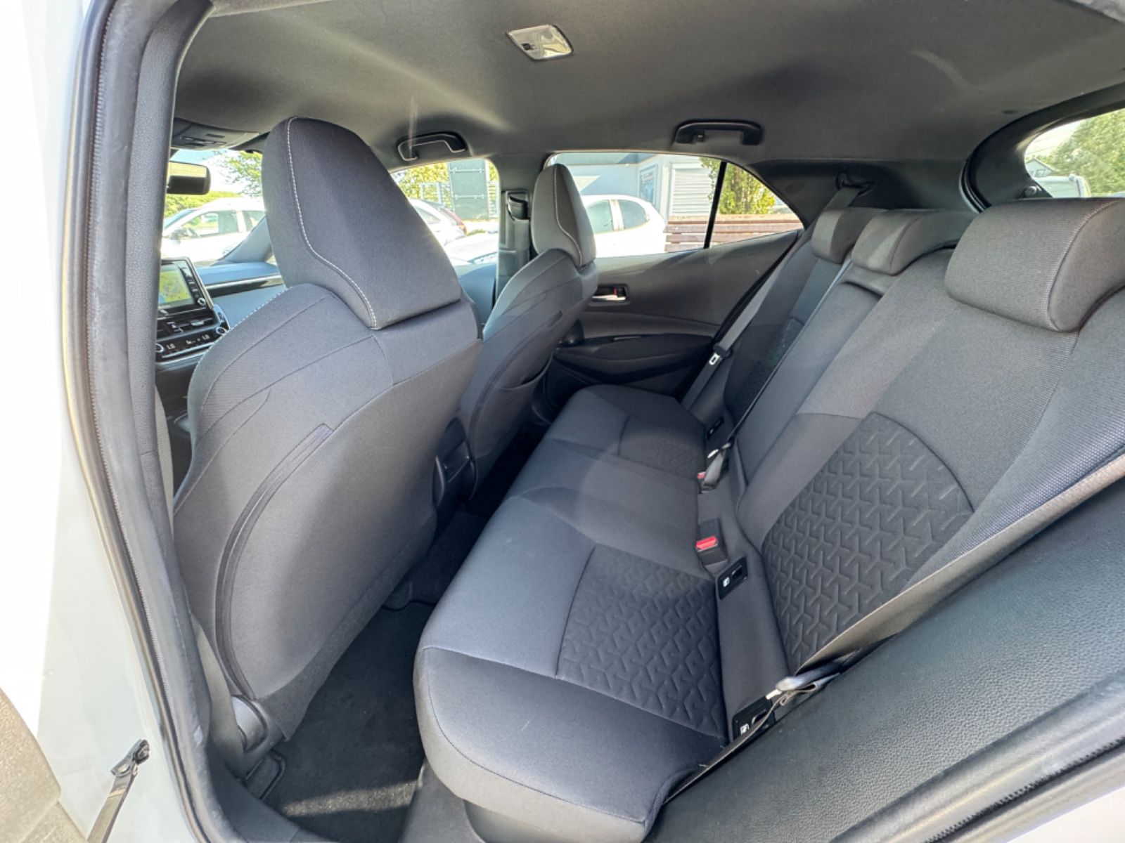 Toyota Corolla Hybrid - Samsaru's Car Outlet