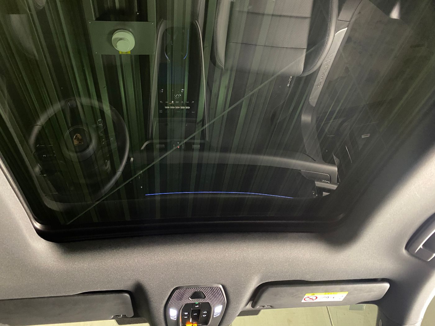 Porsche Macan 4 | Panorama Dachsystem | Beifahrerdisplay