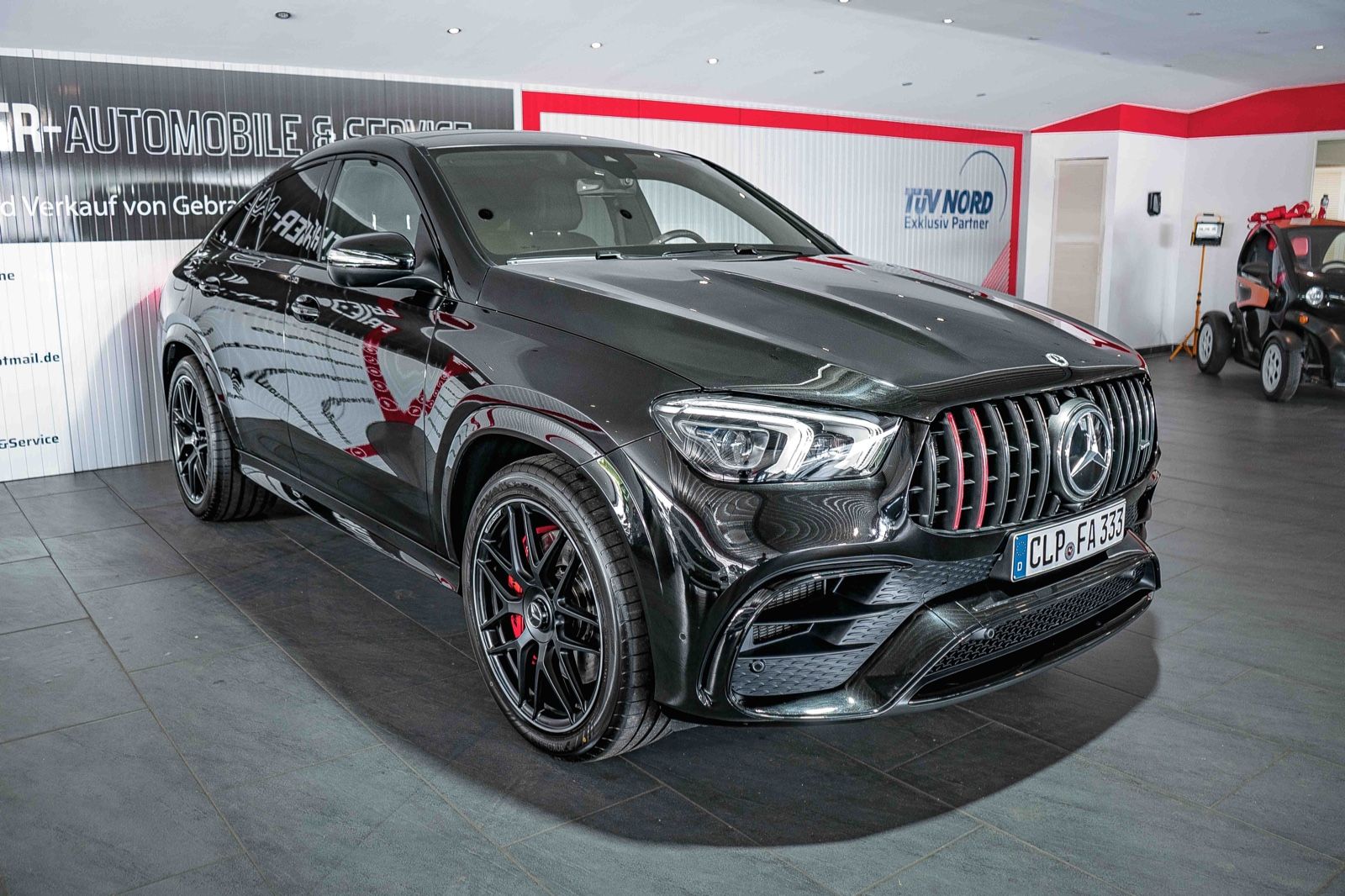 Mercedes-Benz GLE 63 S AMG 4M+ Coupe Panorama Carbon HUD Night