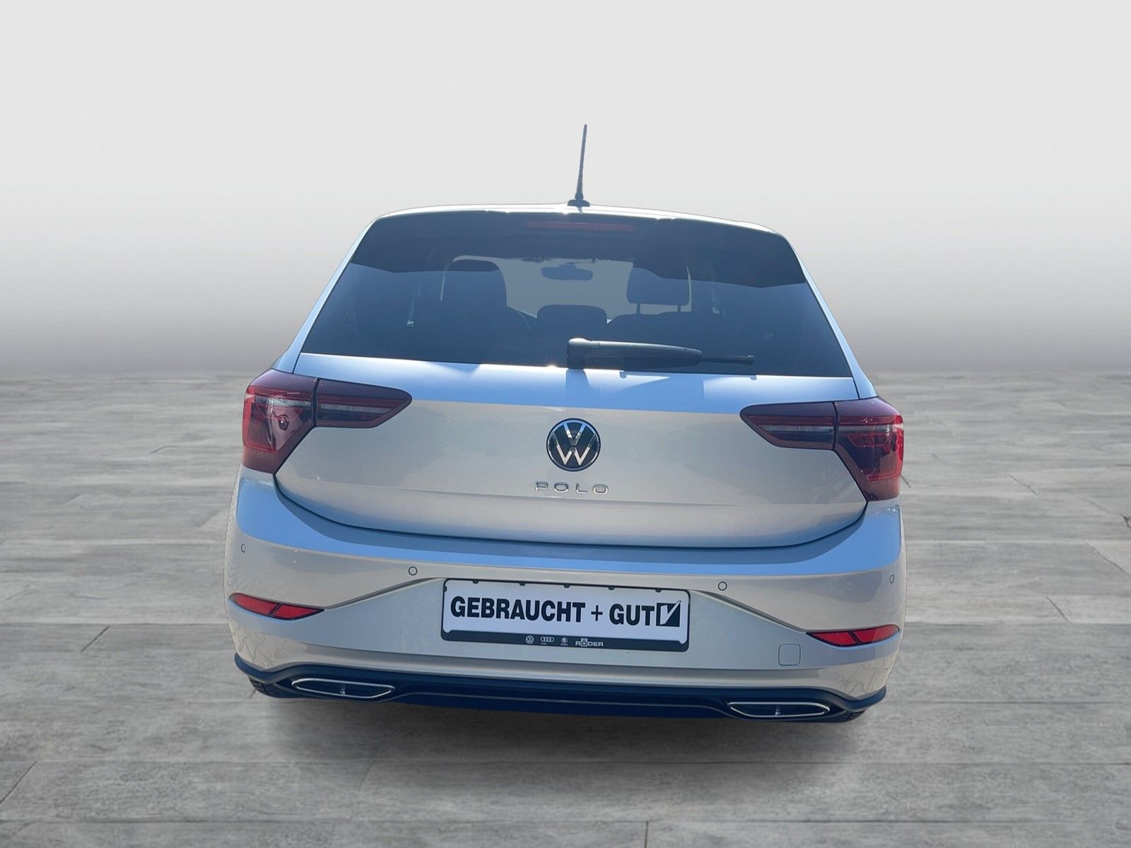 Volkswagen Polo R-Line 1.0 TSI DSG - Samsaru's Car Outlet