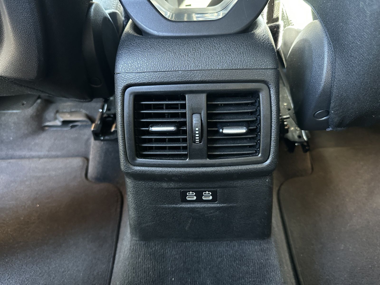 BMW X1 xDrive20i Advantage - Samsaru's Car Outlet