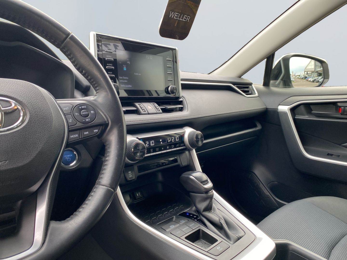 Toyota RAV 4 2.5 Hybrid 4x2 - Samsaru's Car Outlet