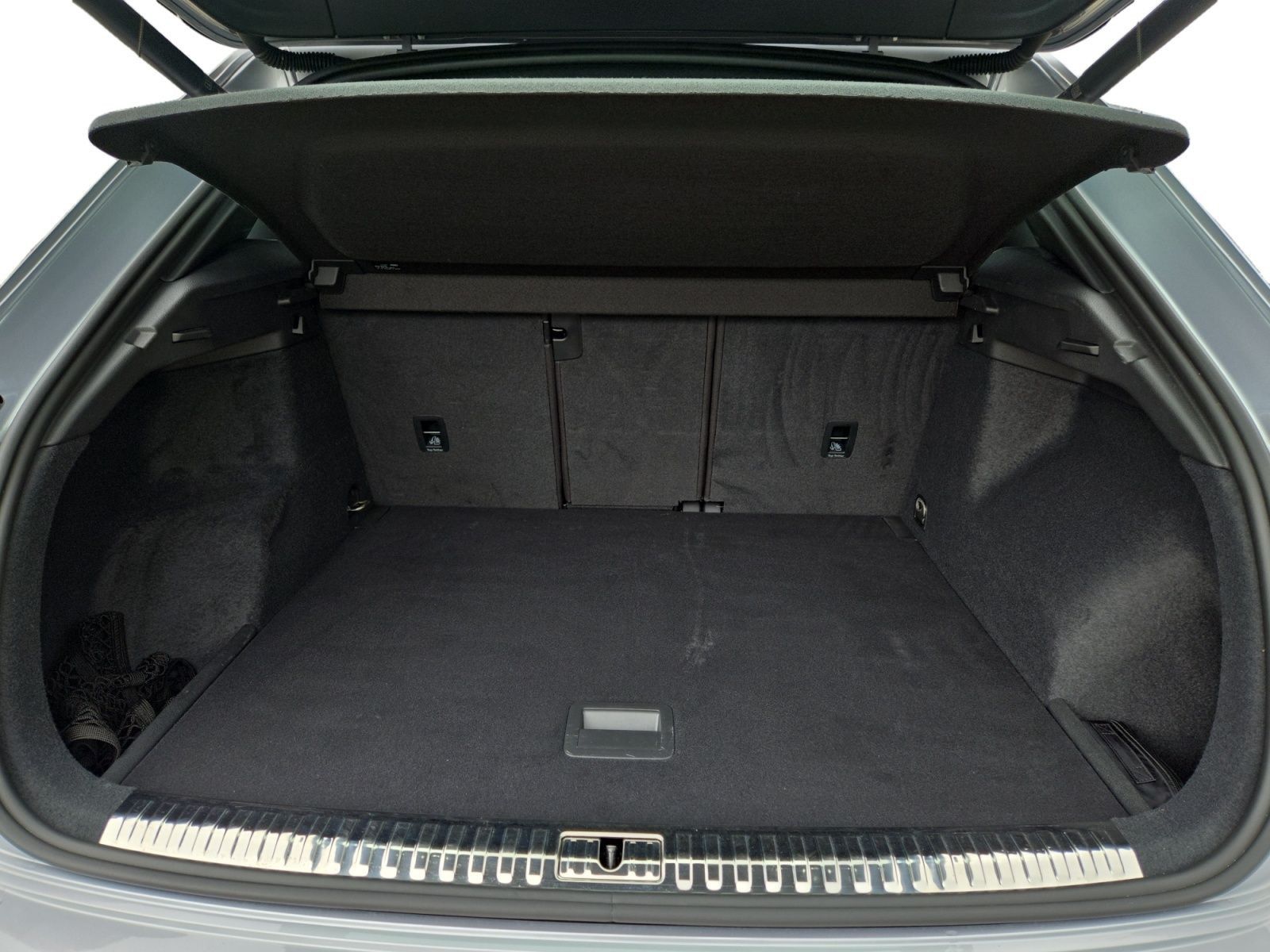 Audi Q3 advanced 40 TFSI quattro S tronic S LINE - Samsaru's Car Outlet