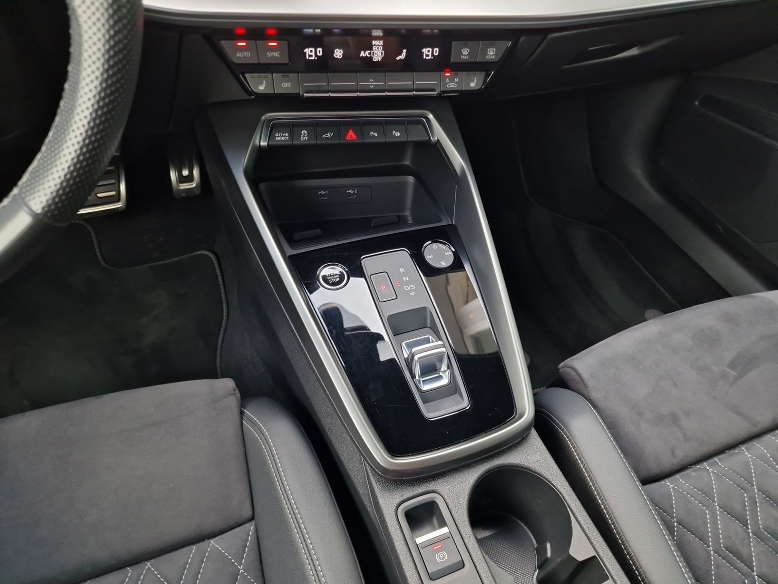 Audi A3 Sportback 45 TFSI e 2x S line MATRIX ACC B&O