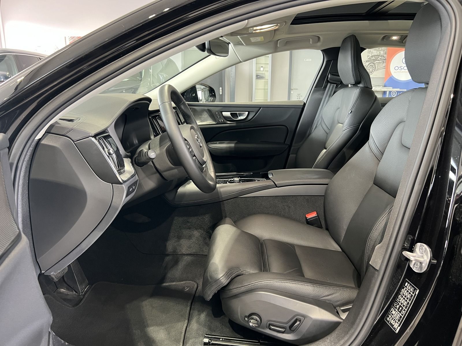 Volvo S60 T8 Ultimate Dark Recharge AWD 360° HeadUp