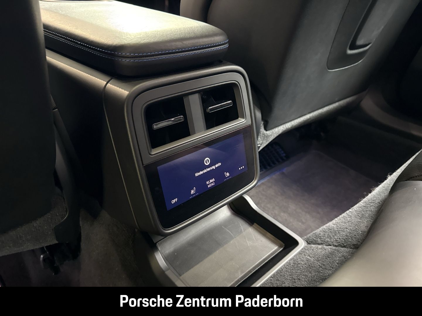Porsche Taycan Turbo S Cross Turismo Burmester Panorama