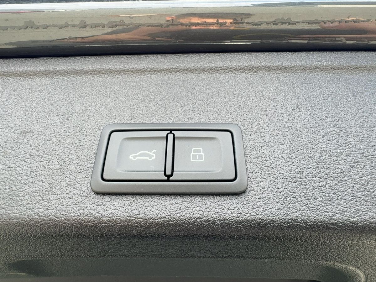 Audi A4 Avant 40 TDI S-TR ADVANCED - Samsaru's Car Outlet