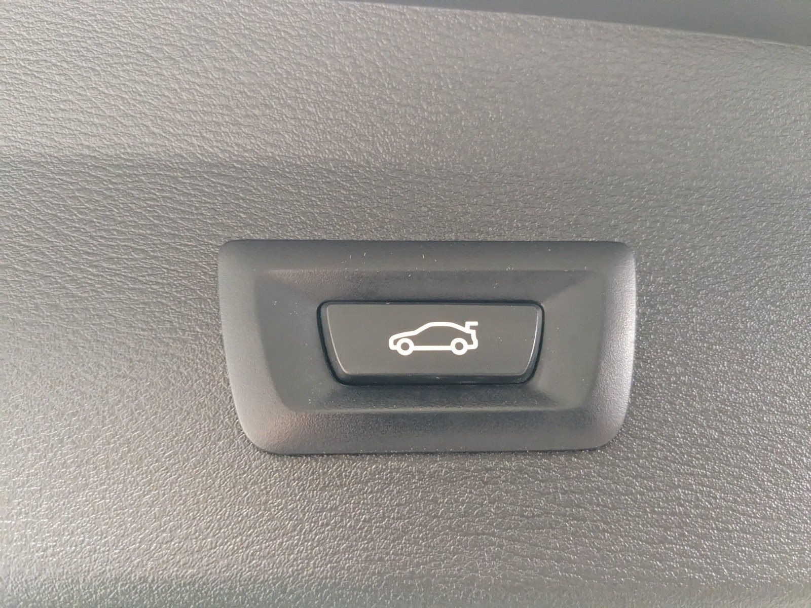 BMW X1 xDrive25e - Samsaru's Car Outlet