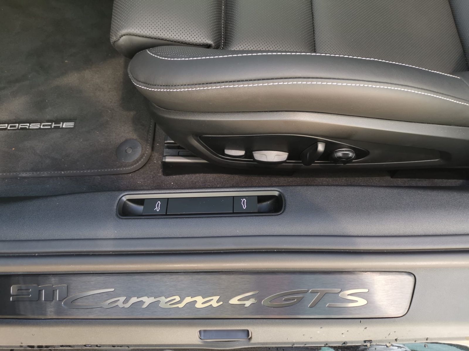 Porsche 992/911 Carrera 4 GTS Coupe - Samsaru's Car Outlet