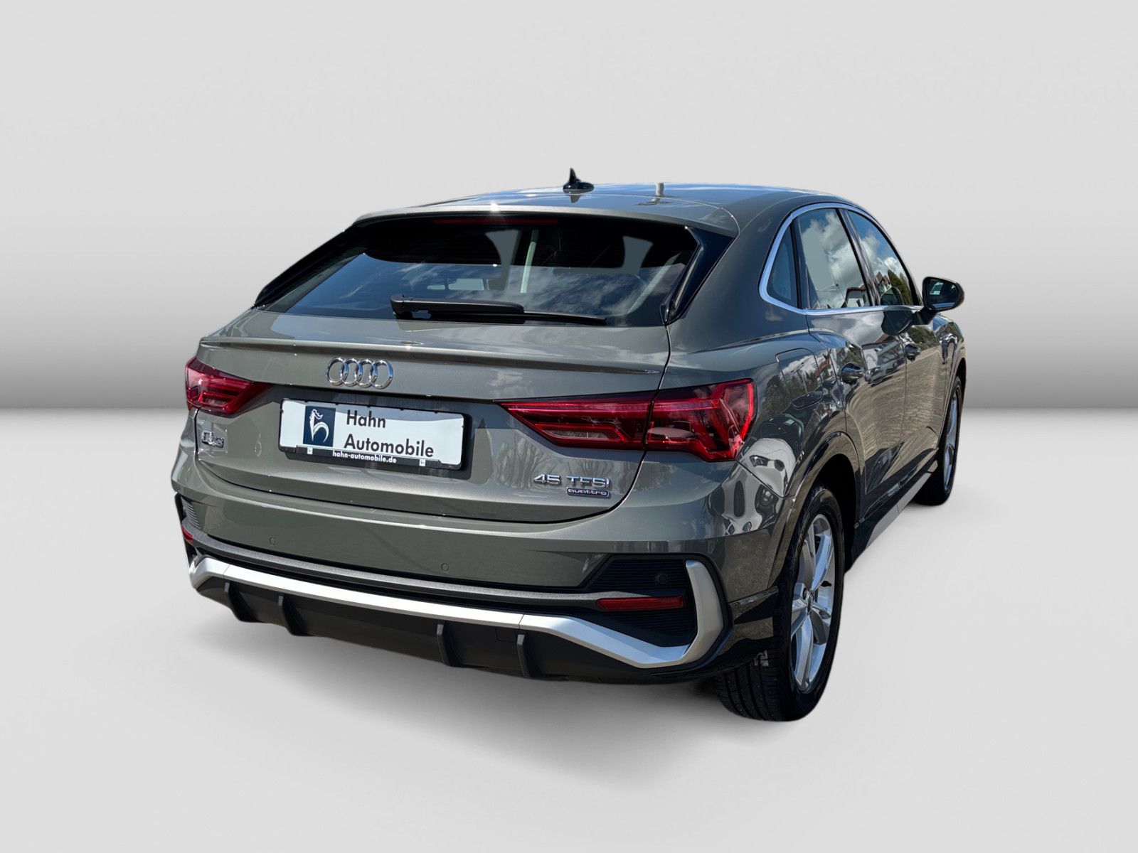 Audi Q3 Sportback 45TFSI qu S-line - Samsaru's Car Outlet