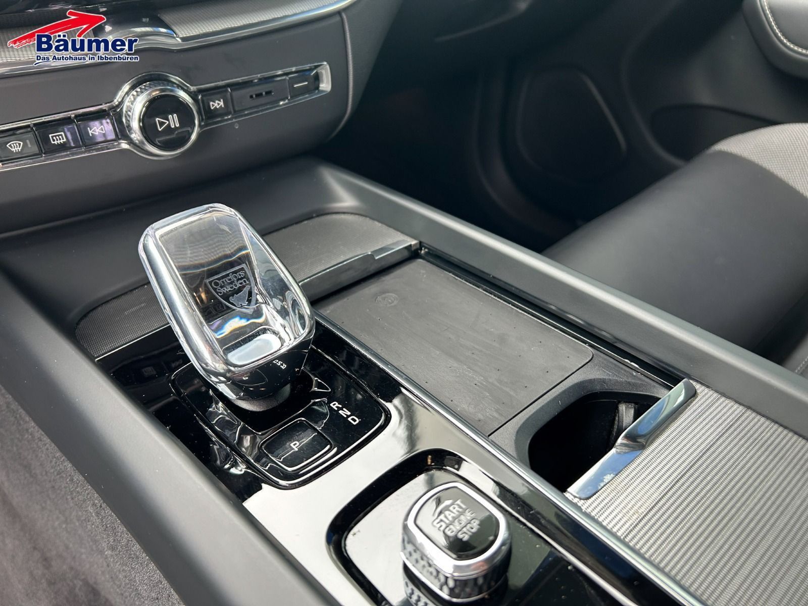 Volvo XC60 B4 Mild-Hybr. AWD Plus Dark Geartronic +AHK