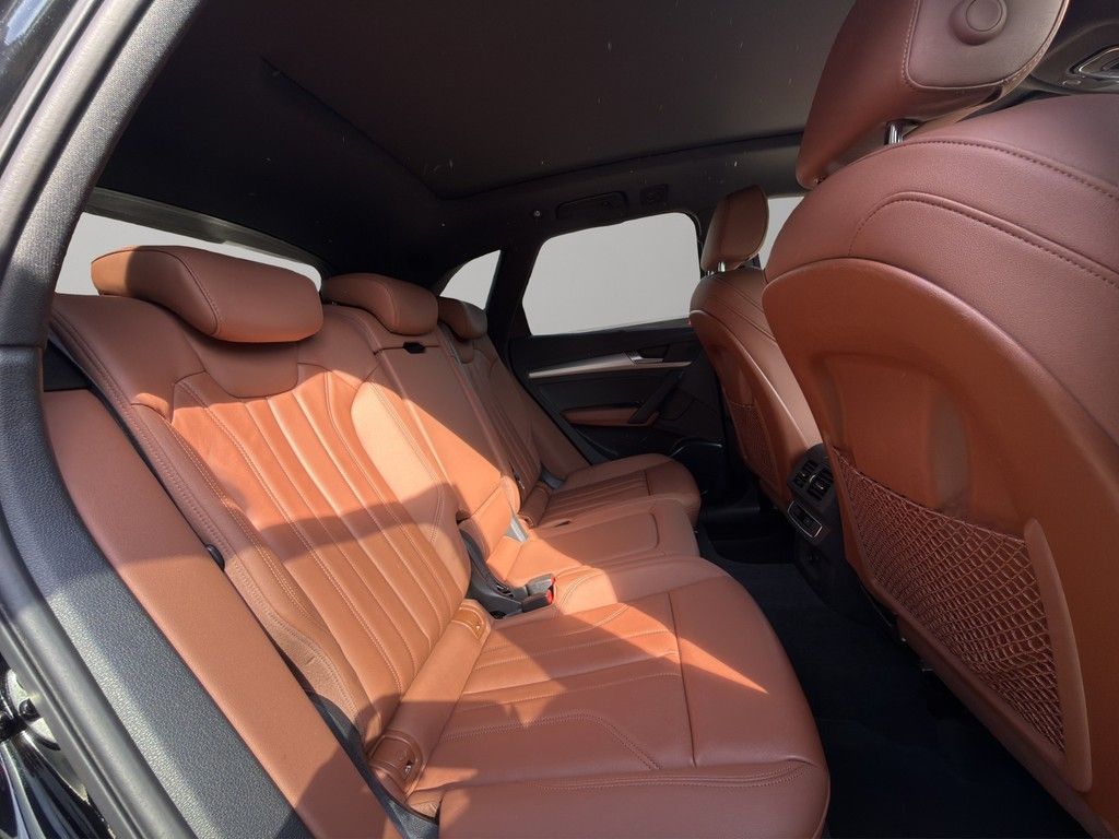 Audi Q5 S-Line 55TFSIe Quattro S-Tr. Pano AHK Leder