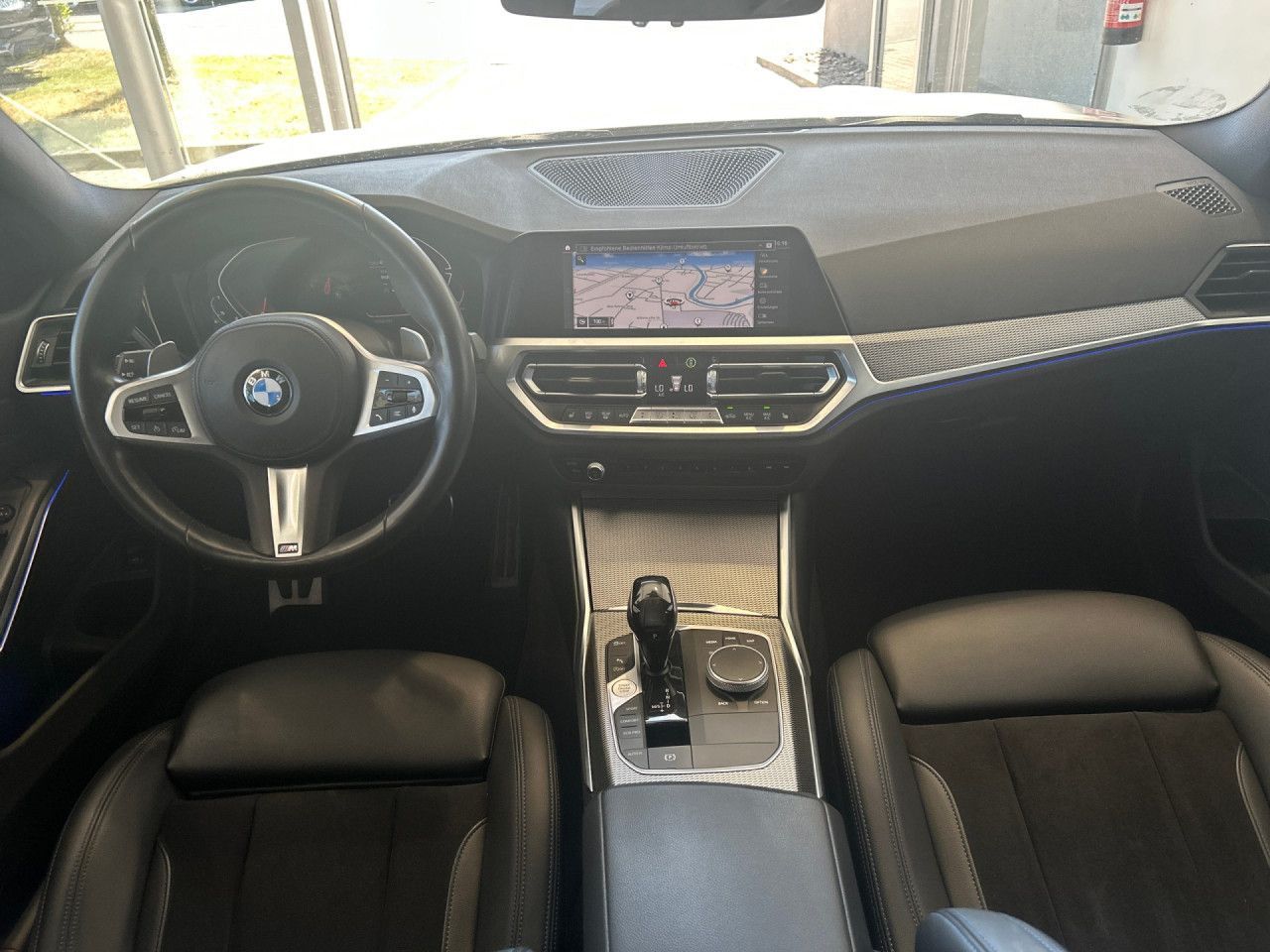 BMW 320i Touring M SPORT - Samsaru's Car Outlet