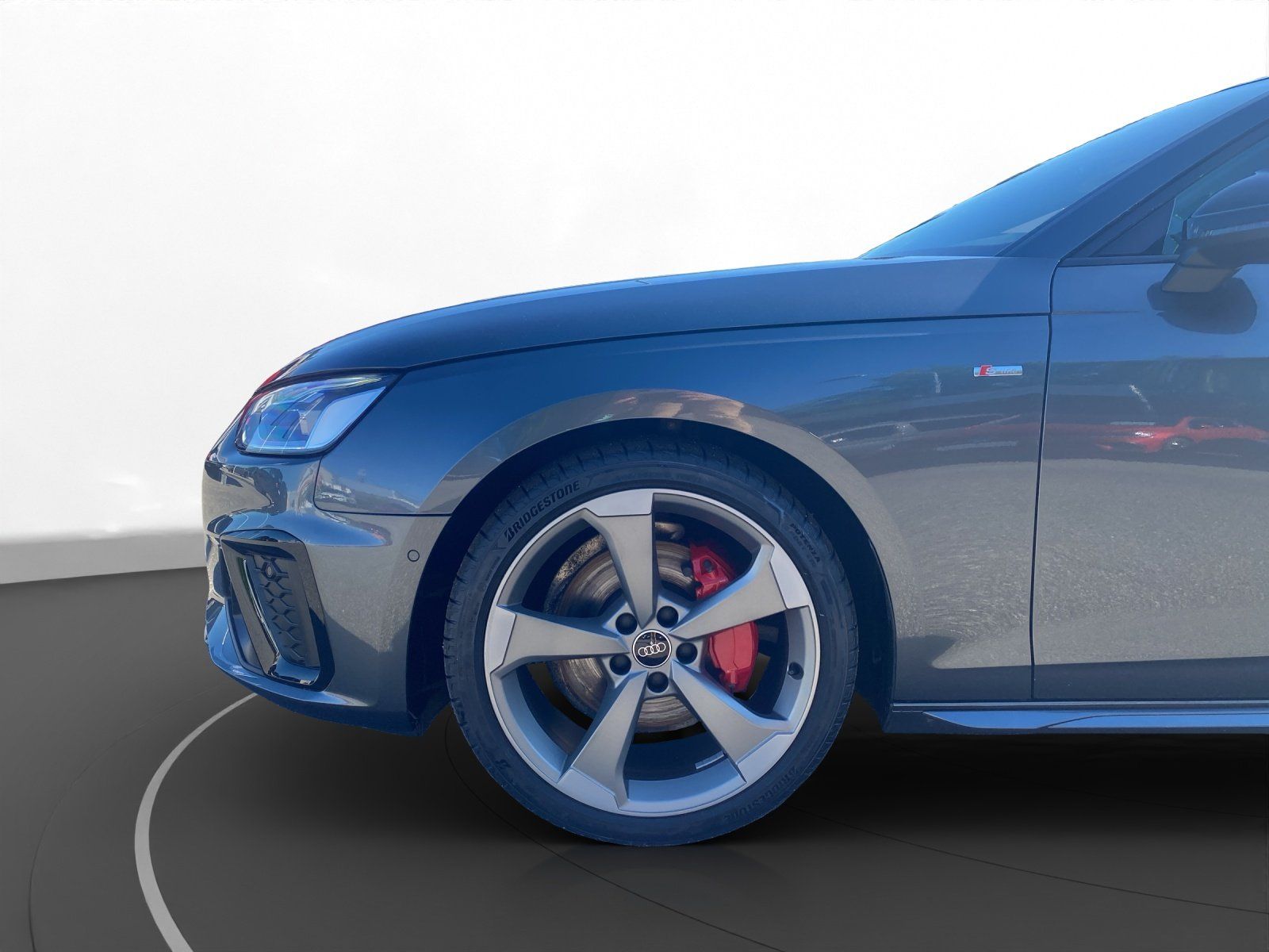 Audi A4 Avant 40 TFSI quattro S tronic S line | AHK