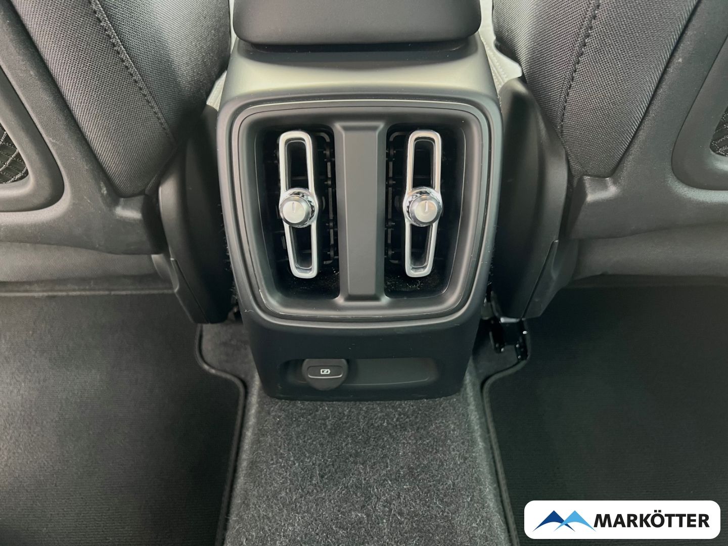 Volvo XC40 Recharge Single Motor Core AHK/SHZ/LHZ