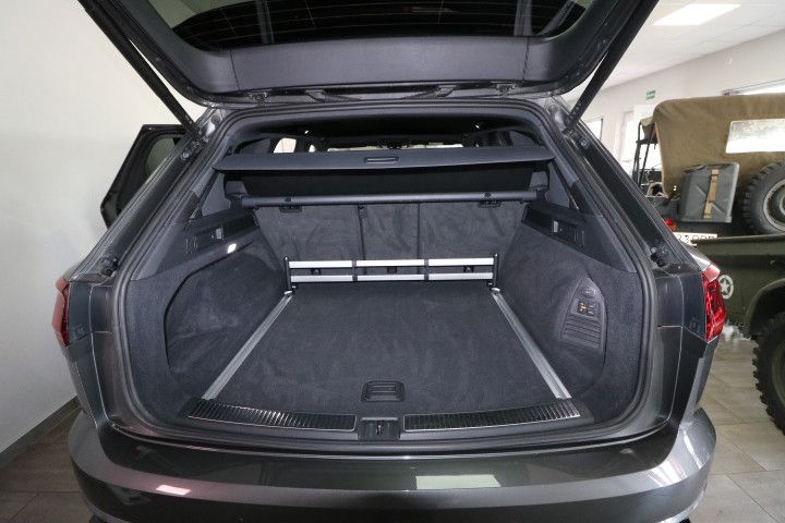 Volkswagen Touareg 3.0 TDI R-Line Black Style Matrix DYNAUD