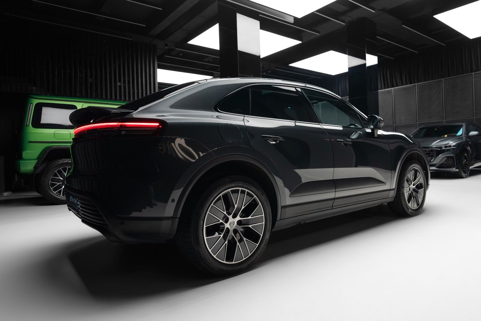 Porsche Macan Electric 4