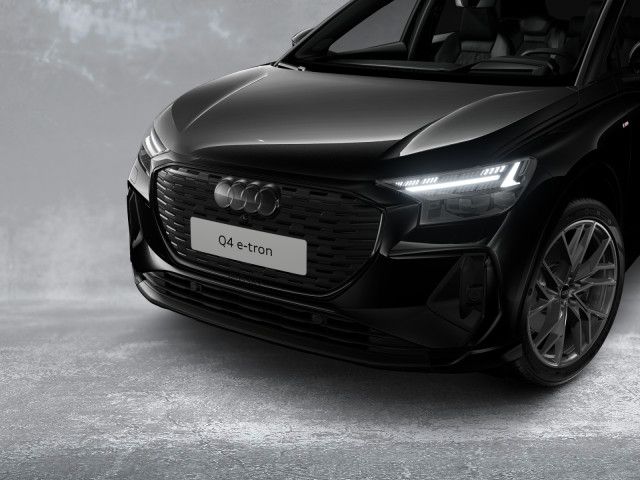 Audi Q4 45 e-tron QU S-LINE MATRIX+NAVI+ACC+SHZ+AHK