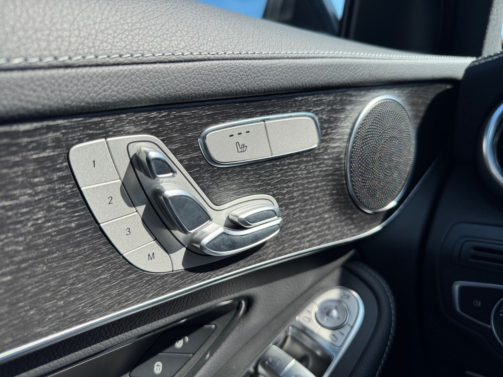 Mercedes-Benz GLC 400d 4Matic AMG-Line - Samsaru's Car Outlet