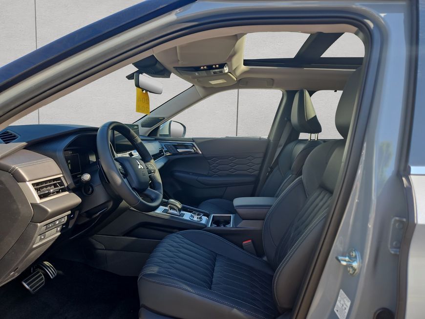 Mitsubishi Outlander 2.4 4WD Plug-In Hybrid Top*AHK*