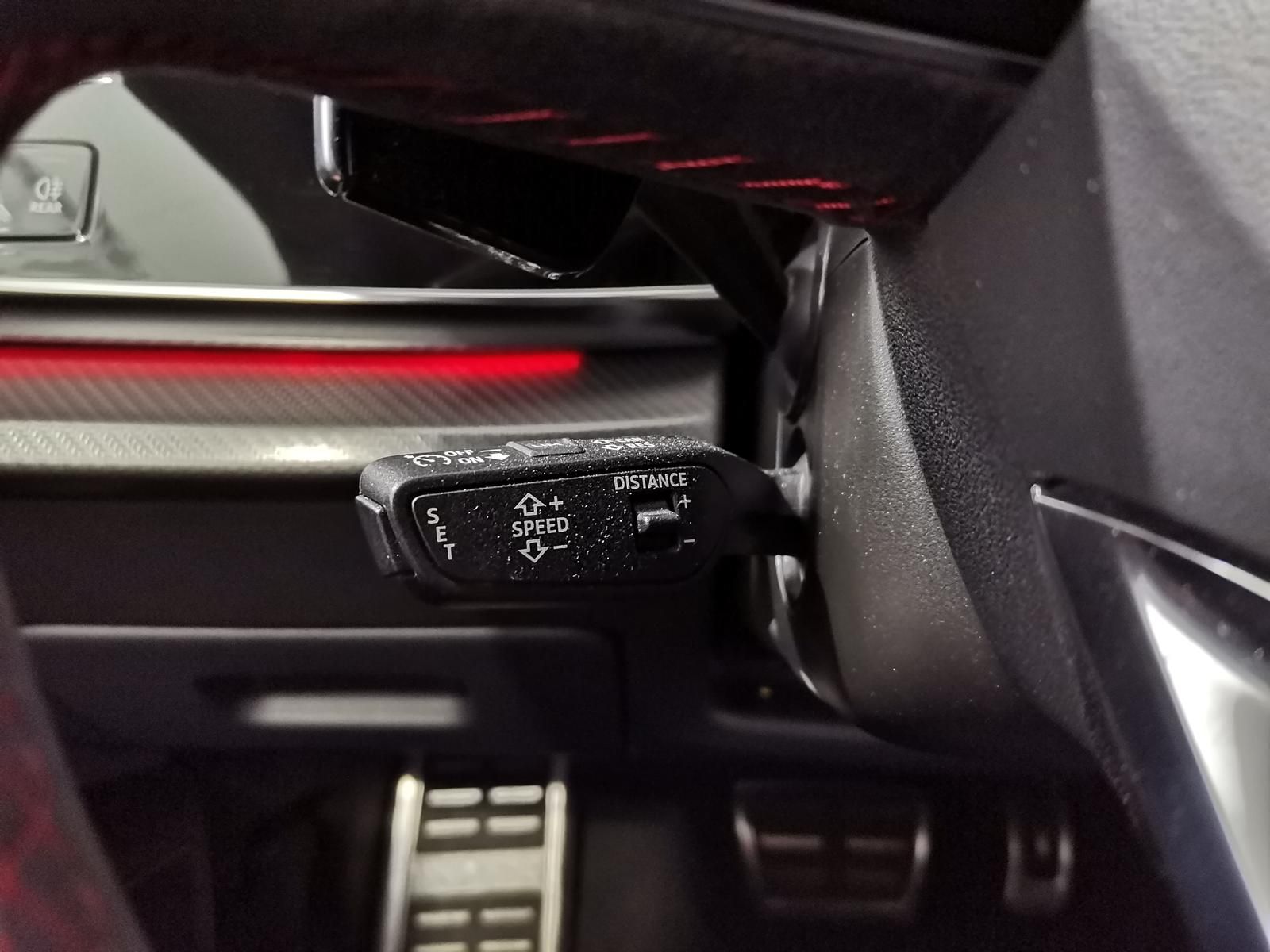 Audi RS Q8 NP:174T€|AHZV|Keramik|Pano|V-Max 305Km/h