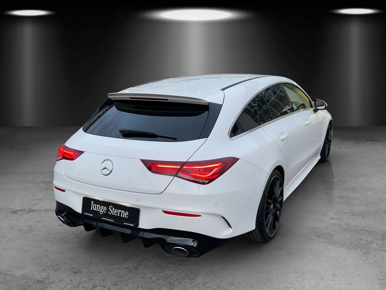 Mercedes-Benz CLA 35 AMG - Samsaru's Car Outlet